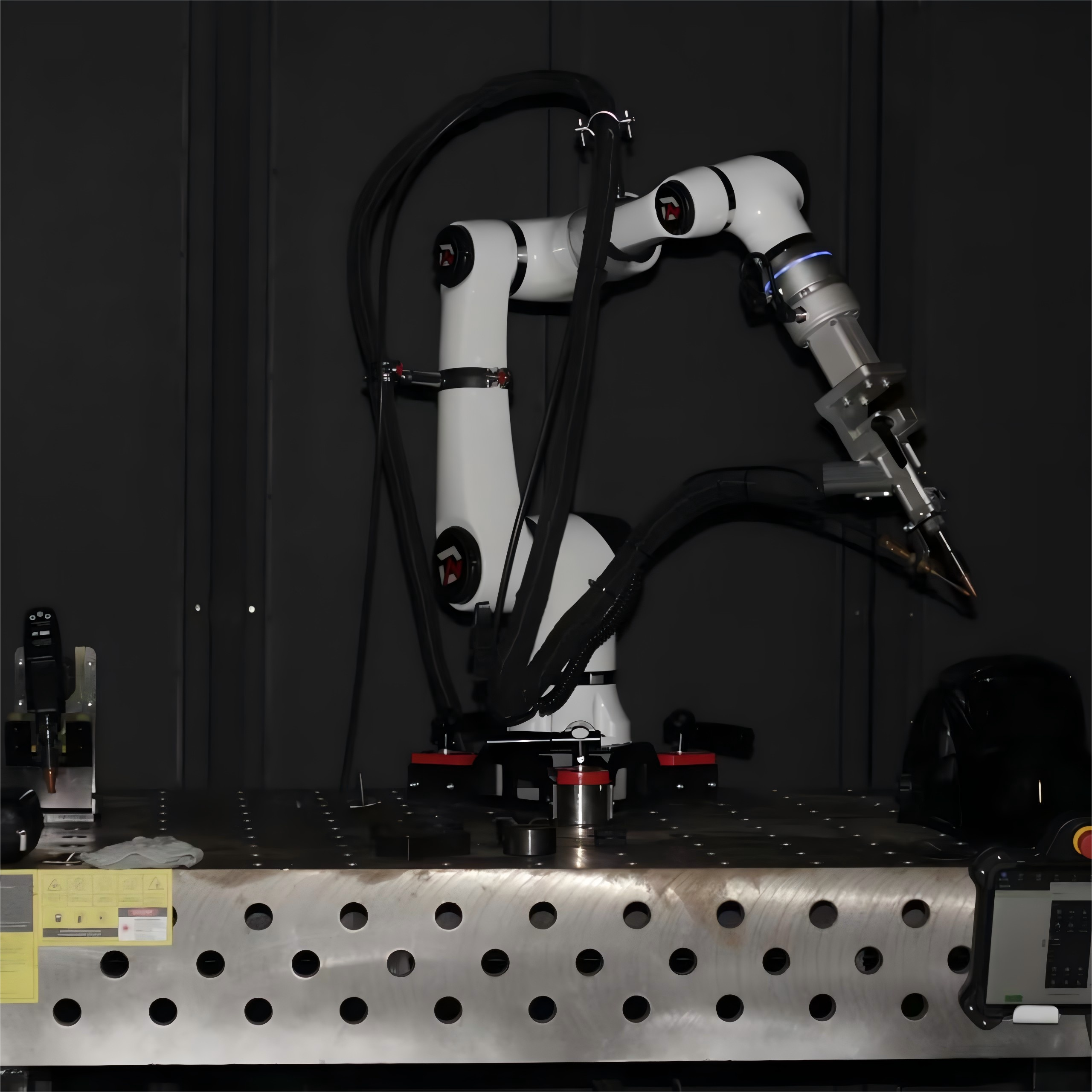 Cobot Laser Welding Machine From China Manufacturer DN LASER ROBOT