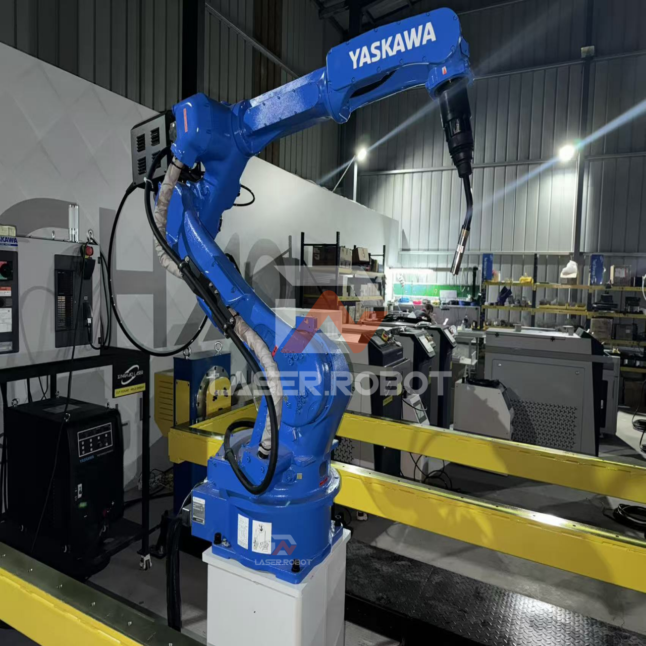 Robot MIG Welding Machine