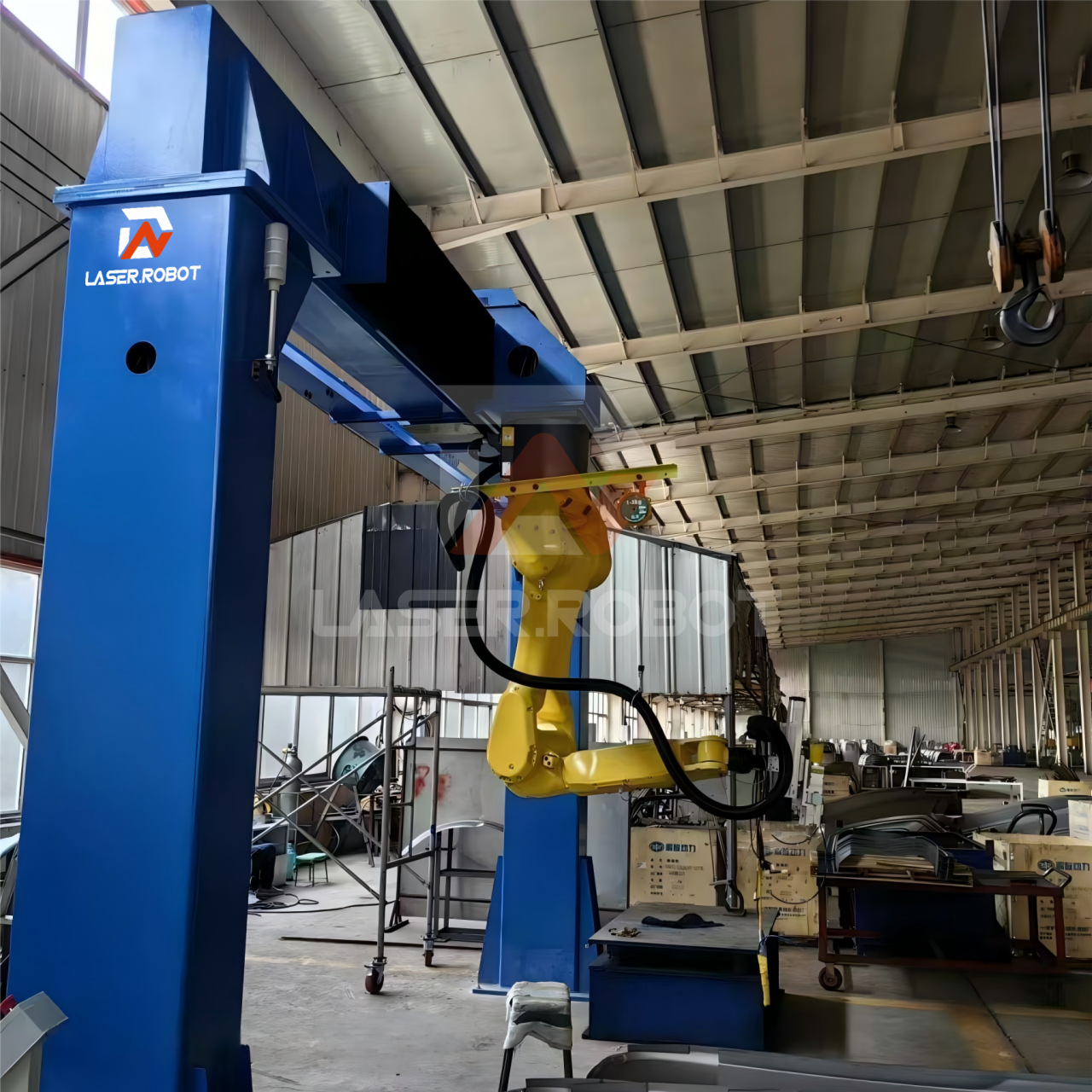 Robot Laser Cutting Machine